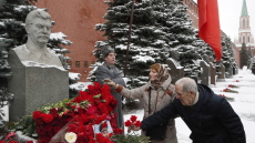 Ρωσία: Εκατοντάδες νοσταλγοί του Στάλιν στη Μόσχα για τα 70 χρόνια από τον θάνατό του