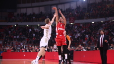  Ολυμπιακός: Ρεκόρ τα 19 τρίποντα απέναντι στην Μπάγερν Μονάχου