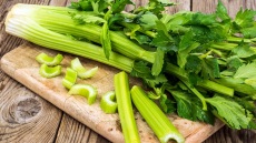 Πώς να καταψύξετε σωστά το σέλινο