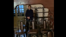 Χαιρετισμοί μόνο με δύο άτομα σε χωριό της δυτικής Μάνης