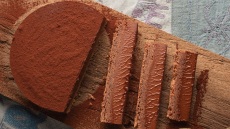 Τούρτα με σοκολάτα και φιστικοβούτυρο από τον Στέλιο Παρλιάρο