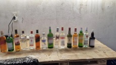 Σπείρα εισήγαγε λαθραία ποτά από τη Βουλγαρία - Συνελήφθησαν 21 άτομα, διακινήθηκαν πάνω από 500.000 φιάλες