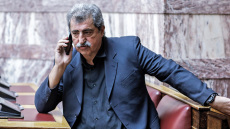 Παύλος Πολάκης: Επέστρεψε με φόρα στα πληκτρολόγια, αγνοώντας την προτροπή Τσίπρα για «νηφάλιο λόγο»