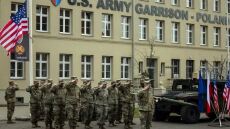 Τουλάχιστον 10.000 Αμερικανοί στρατιώτες θα σταθμεύουν μόνιμα στην Πολωνία