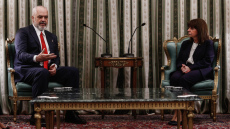 Σακελλαροπούλου - Έντι Ράμα: Μίλησαν για τις θαλάσσιες ζώνες και την ελληνική μειονότητα της Αλβανίας