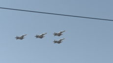 Στρατιωτική παρέλαση 25ης Μαρτίου: Rafale, F-16 Viper και Apache πάνω από την Ακρόπολη - Εντυπωσιακά βίντεο