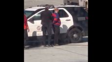 ΗΠΑ: Επιβάτης αεροπλάνου άνοιξε την πόρτα και έκανε... τσουλήθρα στην έξοδο κινδύνου