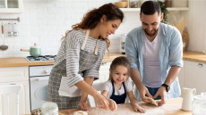 Πόσες ώρες την εβδομάδα περνάει μαζί όλη η οικογένεια – Όχι όσες φαντάζεστε
