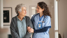 Περίθαλψη: Αυξάνονται οι παροχές προς τους ασθενείς – Τι αναφέρει η ΕΛΣΤΑΤ