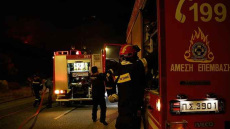 Υπό έλεγχο η φωτιά σε εργοστάσιο στο Σχηματάρι -  Άμεση η επέμβαση της Πυροσβεστικής