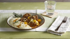 Μοσχάρι ραγού με πουρέ πατάτας