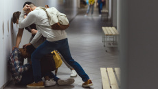 Bullying στα σχολεία: Ξυλοδαρμοί που ανεβαίνουν στο TikTok και σεξουαλικές παρενοχλήσεις