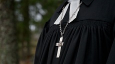 Γαλλία: Απειλές για τη ζωή του δέχεται ιερέας στο Στρασβούργο - «Θα με αποκεφαλίσουν»