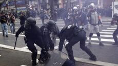 Γαλλία: Συνδικάτα και αντιπολίτευση αντιδρούν στην απόφαση του Συνταγματικού Δικαστηρίου για τη μεταρρύθμιση Μακρόν