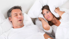 Υπνική άπνοια: Πόσο επικίνδυνη είναι για το μυαλό και τη μνήμη