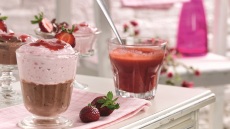 Mousse σοκολάτα γάλακτος – φράουλας