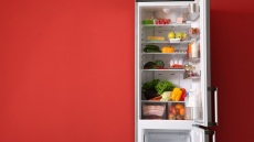 8 συμβουλές για πιο τακτοποιημένο ψυγείο σε μόλις 1 λεπτό