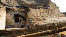 Αμφίπολη: Επισκέψιμο από σήμερα για ειδικές ομάδες το ταφικό μνημείο του Τύμβου Καστά 