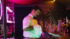 Ιωάννης Απέργης για τη σειρά «Αυτή η νύχτα μένει»: «Νομίζω ότι μετά από καταιγίδα έρχεται πάντα το ουράνιο τόξο»