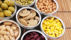 Οργάνωση κουζίνας: 5 συμβουλές για να τακτοποιήσετε τις κονσέρβες σας