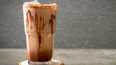 Πώς να φτιάξετε παγωμένη σοκολάτα σε 10'