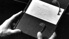 Γερμανία: Στα Εθνικά Αρχεία θα εκτεθούν τα περιβόητα πλαστά «ημερολόγια του Χίτλερ»