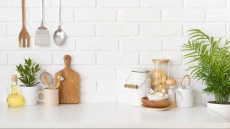 Savoir-vivre στην κουζίνα: Οι 5 «αγενείς» συμπεριφορές που πρέπει να αλλάξετε