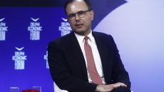 Φόρουμ των Δελφών - Πατέλης: Ο ΣΥΡΙΖΑ παρέδωσε τα κόκκινα δάνεια ακριβώς όπως τα παρέλαβε