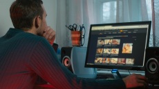 Γαλλία: Μπλόκο στην πρόσβαση ανήλικων σε πορνογραφικά sites χωρίς δικαστική έγκριση προωθεί η κυβέρνηση Μακρόν