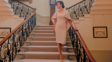 Ποια είναι η Κέρι Ράσελ, η «Διπλωμάτισσα» που σαρώνει στο Netflix