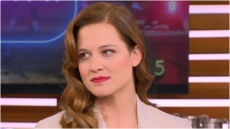 Αυτή η νύχτα μένει - Μελίνα Λεφαντζή: «Η Φωτεινή κρατά πολλά μυστικά»