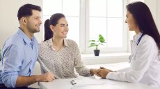 Γονιμότητα: Σύγχρονες θεραπείες δίνουν ελπίδα στα υπογόνιμα ζευγάρια