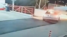 Πάτρα: Αυτοκίνητο έπιασε φωτιά από διαρροή υγραερίου - Δείτε βίντεο