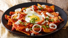 Chilaquiles: η συνταγή για νόστιμο brunch με άρωμα Μεξικού