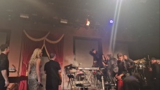 Θεσσαλονίκη: Φωτιά στην σκηνή που τραγουδάει η Νατάσα Θεοδωρίδου και ο Γιώργος Κακοσαίος - Δείτε βίντεο