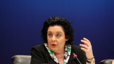 Κανέλλη για Μυλωνάκη: Καταλαβαίνω τι είναι να πάθεις εγκεφαλικό από φούσκωμα προσωπικό από κακοήθη μανταλάκια, δείτε βίντεο