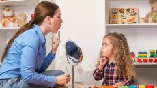 Φάσμα αυτισμού: Ποια παιδιά είναι πιο δύσκολο να διαγνωστούν με τη διαταραχή