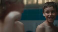 Το πολυβραβευμένο φιλμ «Αγόρια στο ντους» έδειξε η δασκάλα στους μαθητές Δημοτικού - Έχει αναδειχθεί καλύτερη ταινία για παιδιά