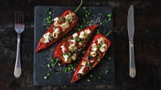 Πιπεριές Φλωρίνης: Ο Δ. Παπαζυμούρης μάς εξηγεί γιατί τις θεωρεί υλικό πασπαρτού στη μαγειρική μας (+συνταγές)