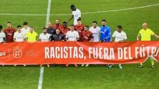  Μαγιόρκα-Βαλένθια:  Αρνήθηκε να φωτογραφηθεί με το αντιρατσιστικό πανό για τον Βινίσιους ο Ντιακαμπί - Δείτε βίντεο