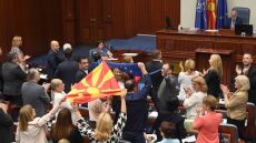 Βόρεια Μακεδονία: Έξι επιπλέον λαούς Βαλκάνιων, Εβραίων και Αιγυπτίων θέλει να προσθέσει στο Σύνταγμα