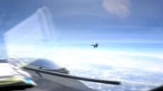 ΗΠΑ: Επικίνδυνος ελιγμός κινεζικού μαχητικού κοντά σε αμερικανικό στρατιωτικό αεροσκάφος πάνω από τη Νότια Σινική Θάλασσα