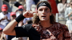 Roland Garros: Αργά το απόγευμα της Παρασκευής το παιχνίδι του Τσιτσιπά με τον Σβάρτσμαν 