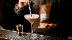 Όταν ο καφές συναντά το αλκοόλ: 5 κοκτέιλ για τους απανταχού coffee lovers