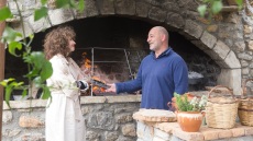 Πεσκέσι: Η αυθεντική κρητική κουζίνα και η υψηλή αισθητική της κατσαρόλας