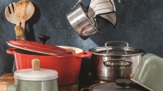 Heavy metal: Η ιστορία της χρήσης της κατσαρόλας από την αρχαιότητα μέχρι σήμερα