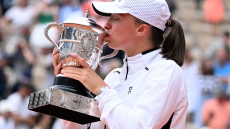 Roland Garros, Σβιόντεκ - Μούχοβα 2-1: Τρίτος τίτλος στο Παρίσι για την Ίγκα 