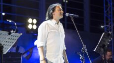 Γιάννης Κότσιρας: Δίνει συναυλία στο Βεάκειο Θέατρο του Πειραιά