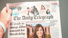 H Daily Telegraph πωλείται σε αμερικανική εταιρεία που εξαγοράζει το μερίδιο Εμιρατιανού σεΐχη
