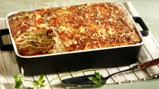 Κρέπες με κιμά και λαχανικά